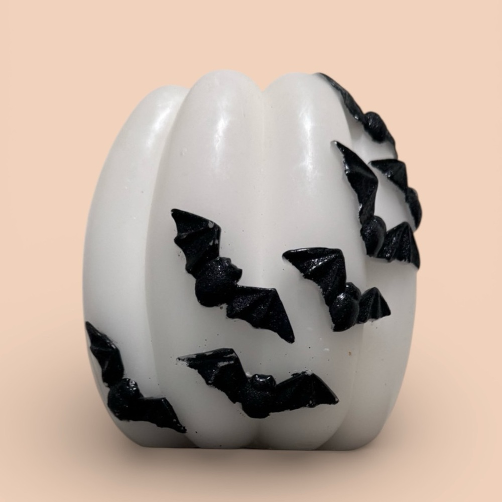 Large White Pumpkin Candle with Black Bats - Picture 3 of 7